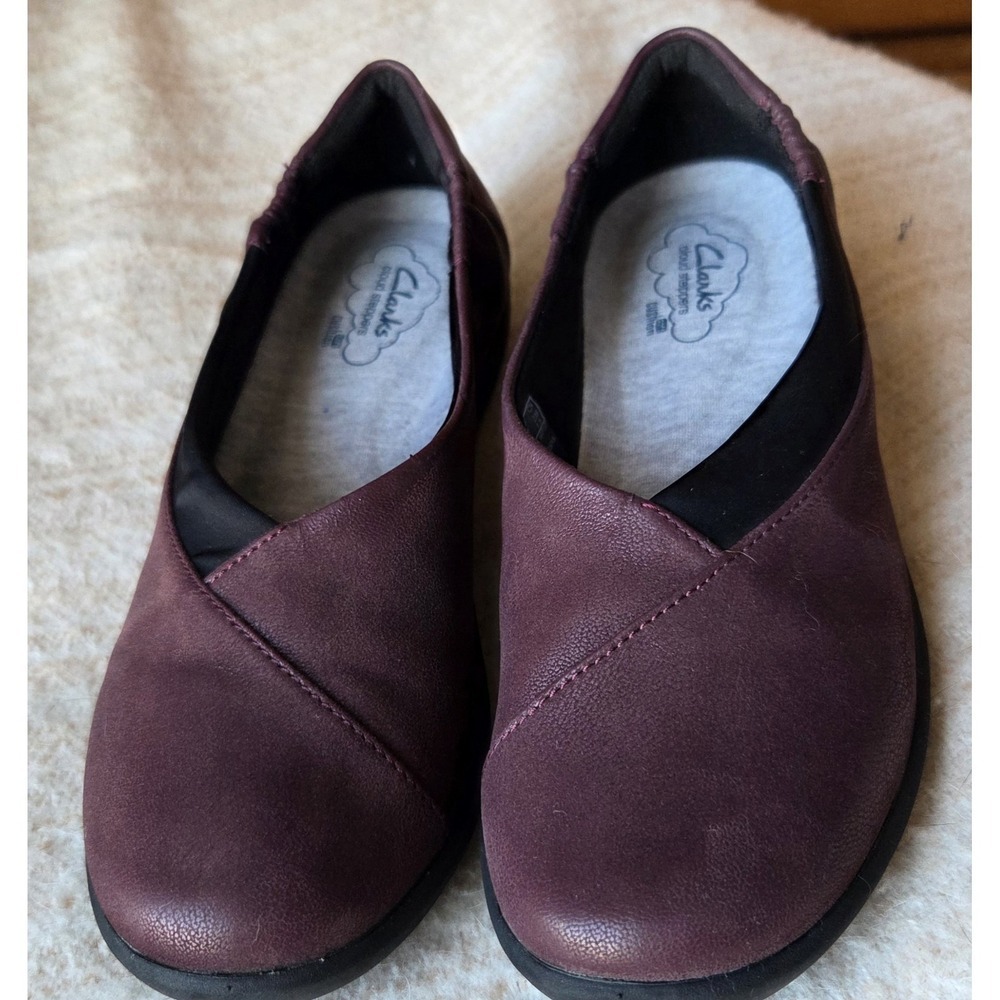 CLARKS Women's Sicilian Model Textile Slip Ons Sz 6.5 Med Maroon Color ~EUC~